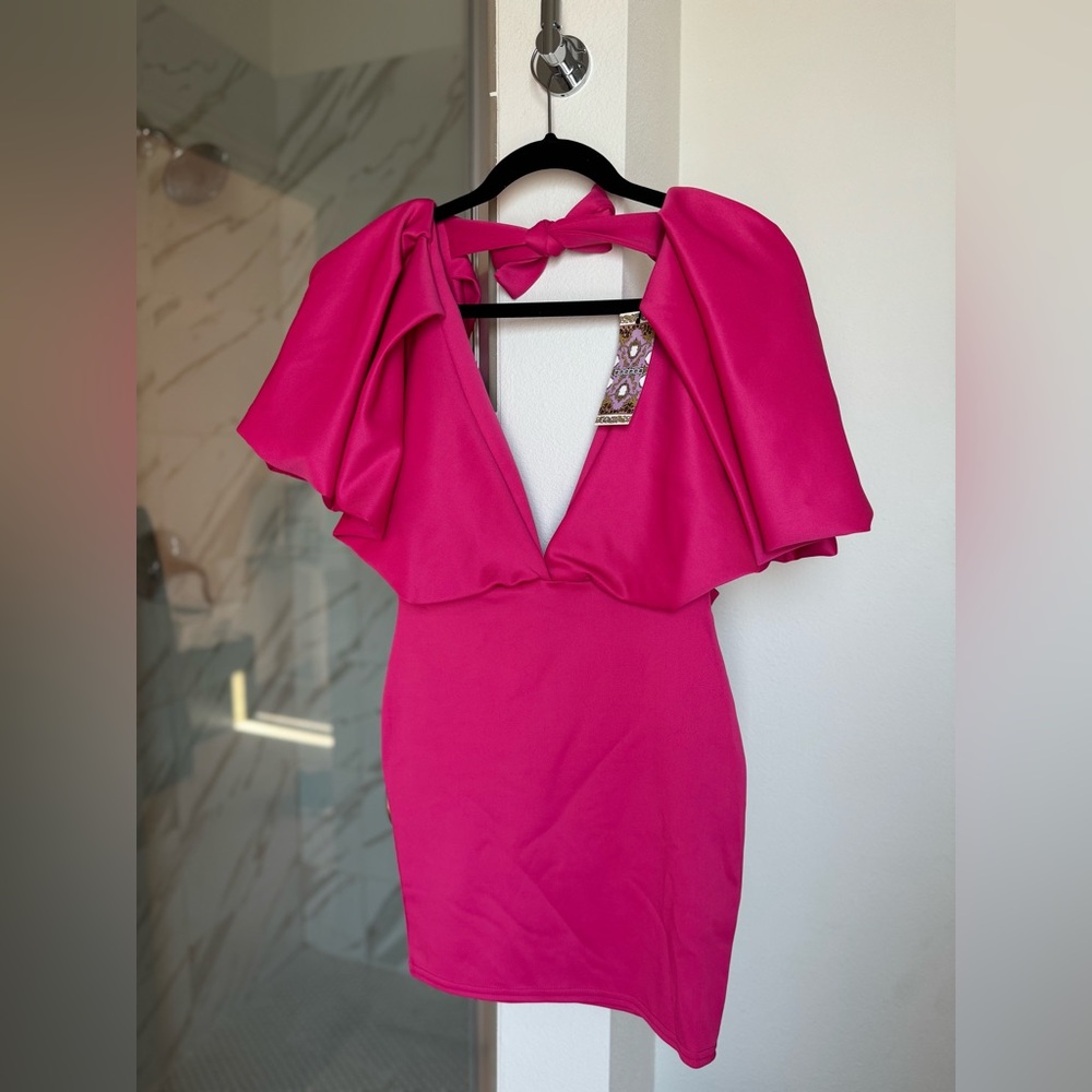 BooHoo - Hot Pink Puff Sleeve Plunge Mini Dress